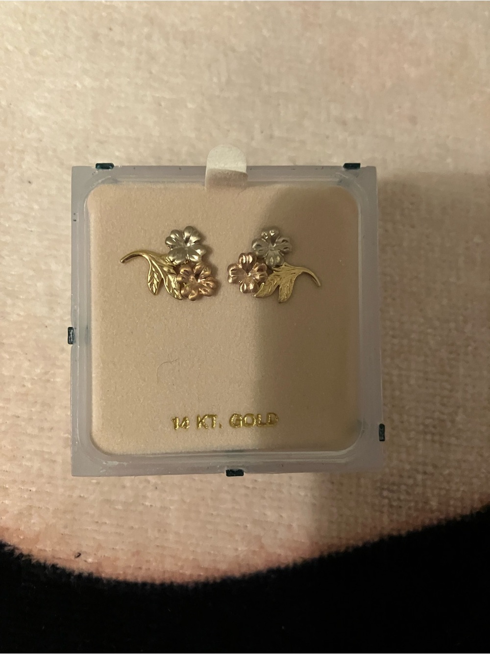 14K GOLD tri-color vintage earrings NWT